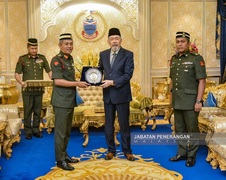 Panglima 5 Briged Kunjungi Tun Juhar - Borneo Daily Bulletin